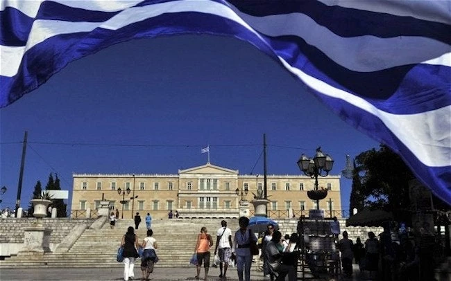 Τι φέρνει το 2019 στην ελληνική οικονομία